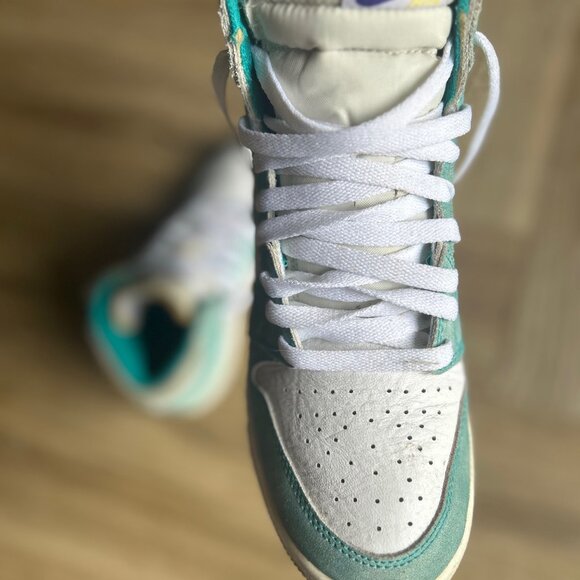 Jordan 1 Retro High OG GS 'Turbo Green' - Picture 3 of 5